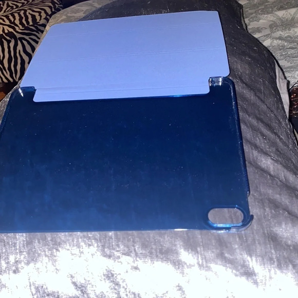 Pro Navy ultra slim  iPad case - Picture 5 of 9